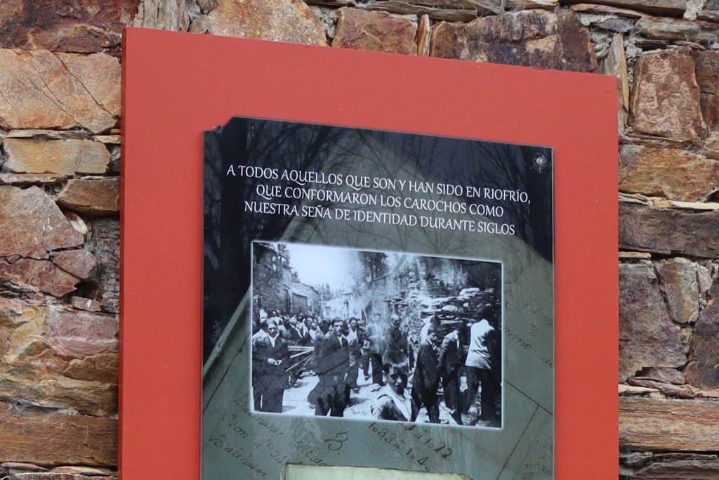 Cartel en el Museo de los Carochos de Riofrío